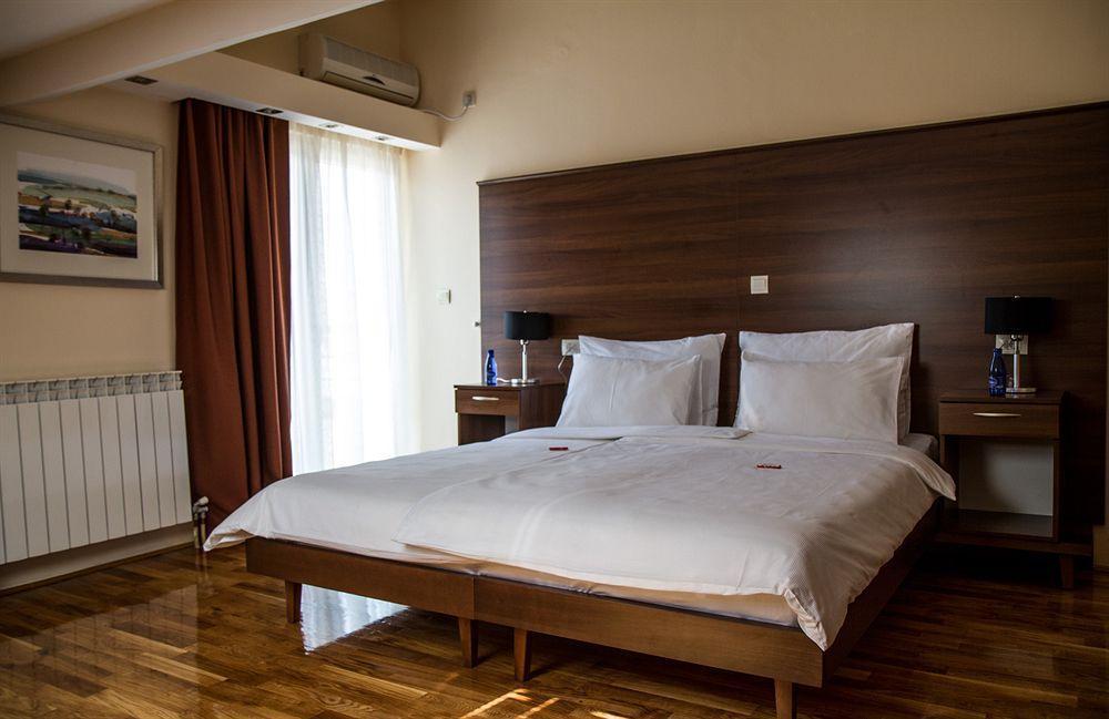 Hotel M Podgorica Zewnętrze zdjęcie